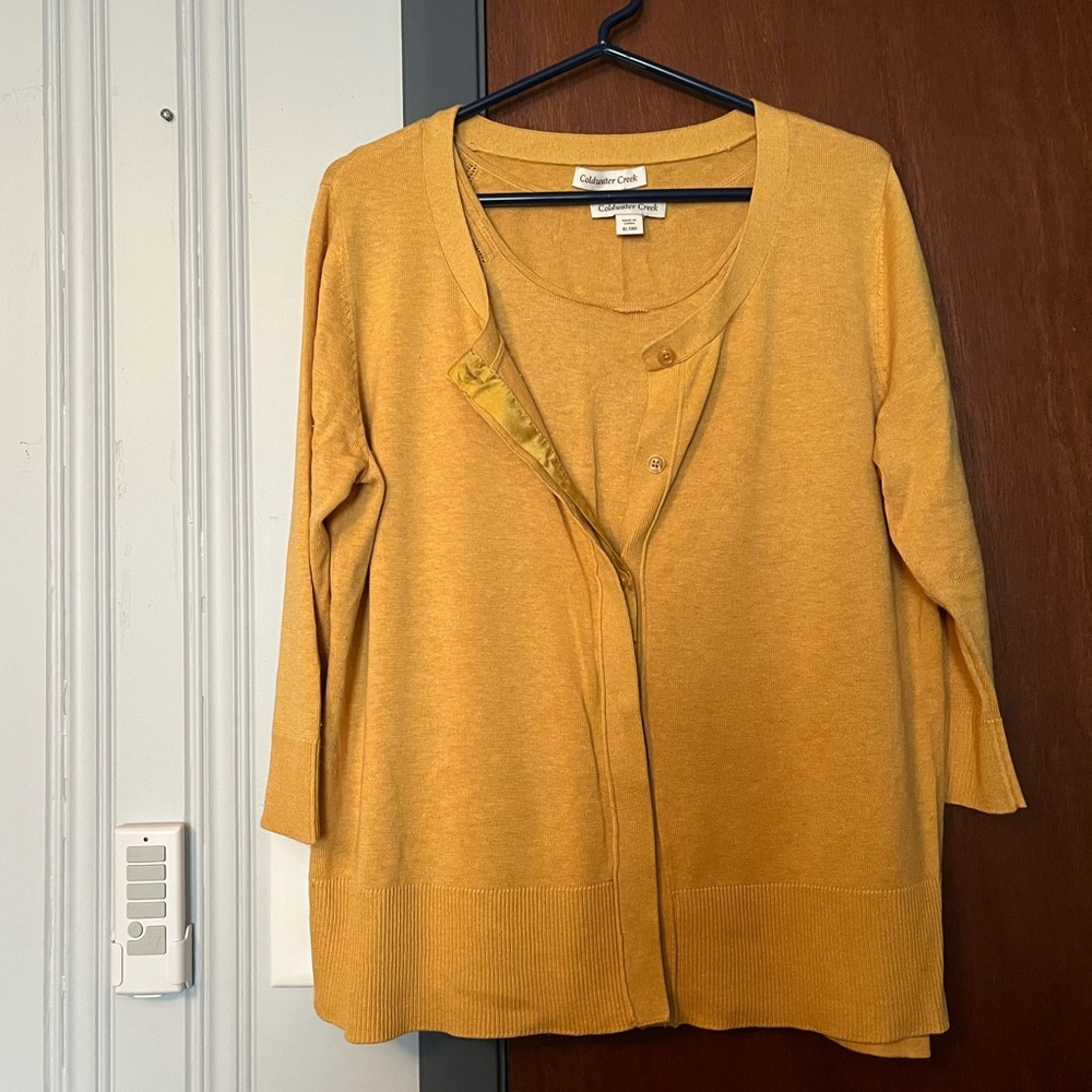 Coldwater Creek golden yellow sleeveless shell - Picture 4 of 4
